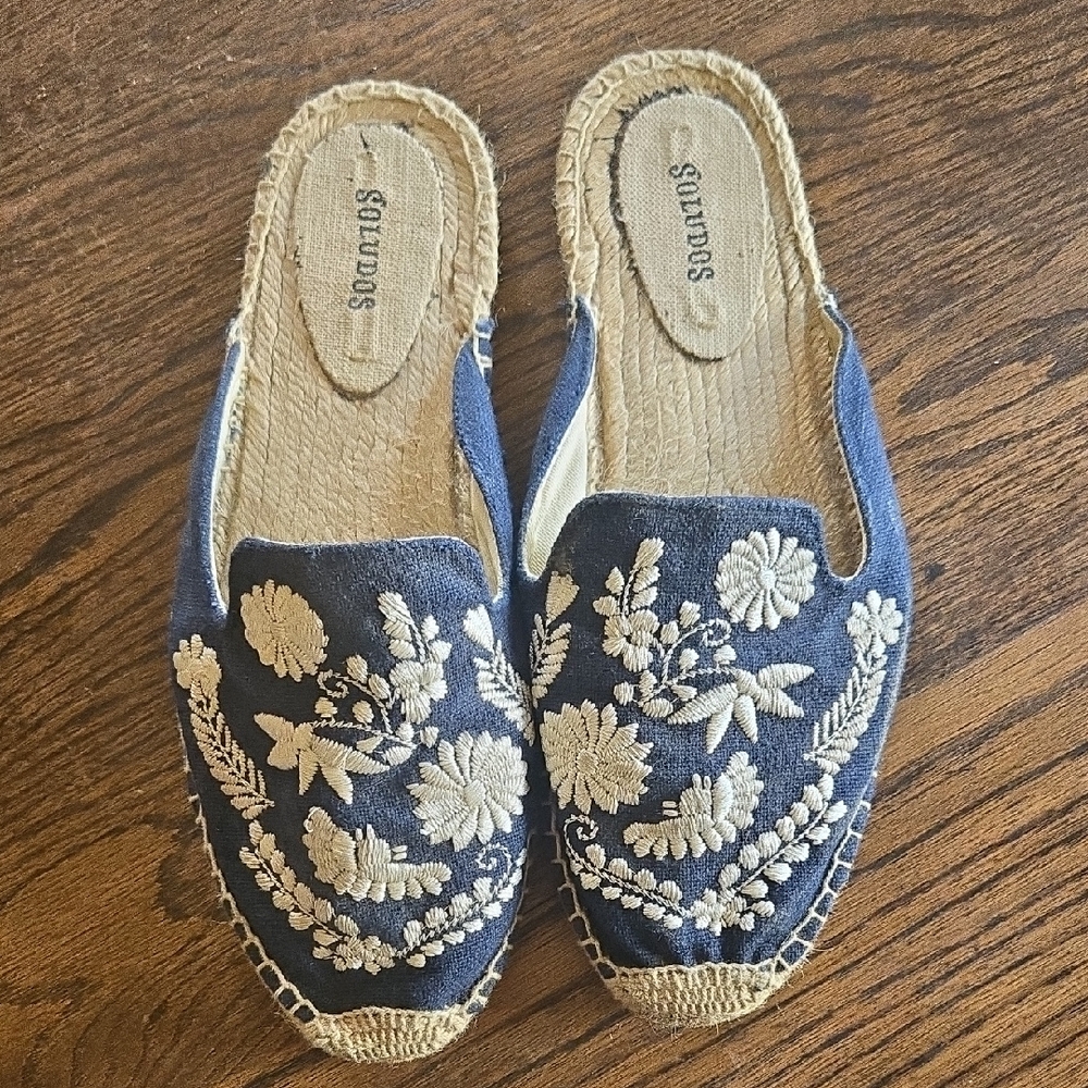 Embroidered mules